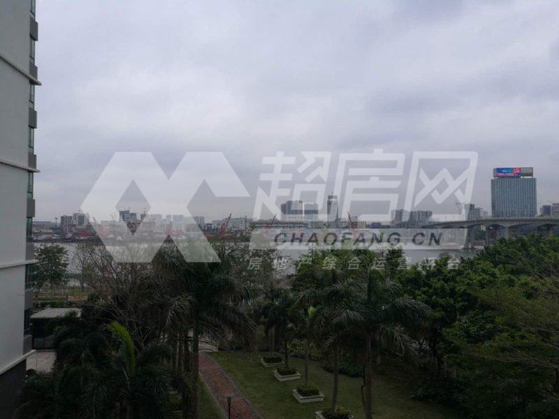 新城湾畔二手房阳台