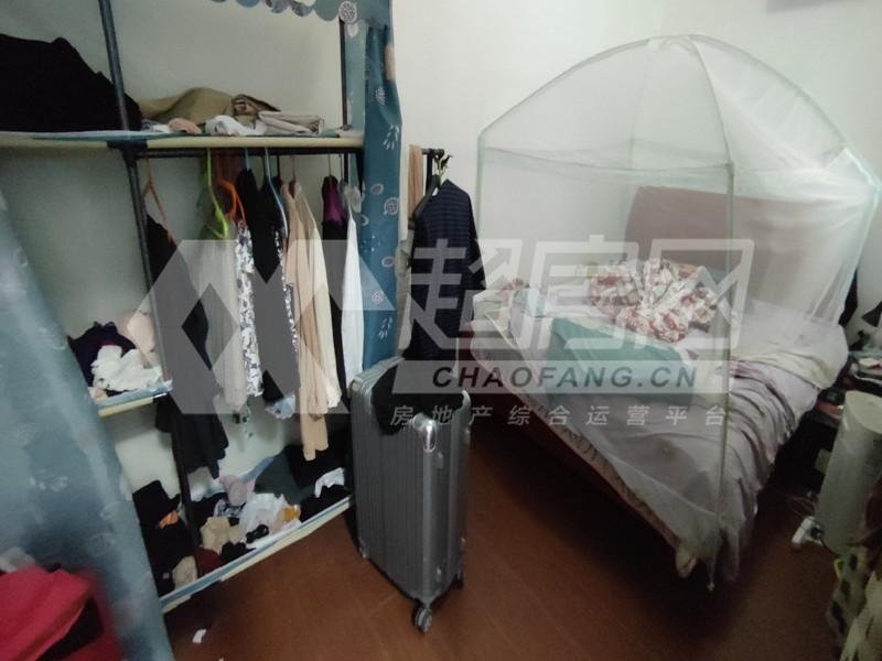 美的海岸广场二手房客厅