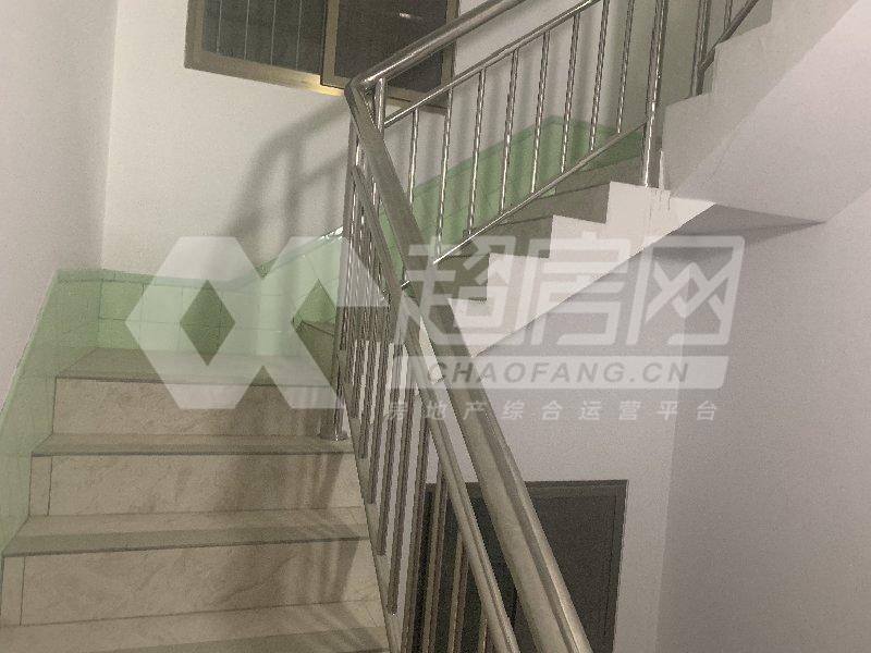 羊额二手房卧室