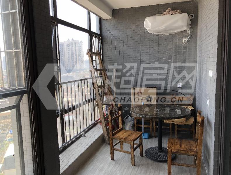 景泽名轩二手房阳台