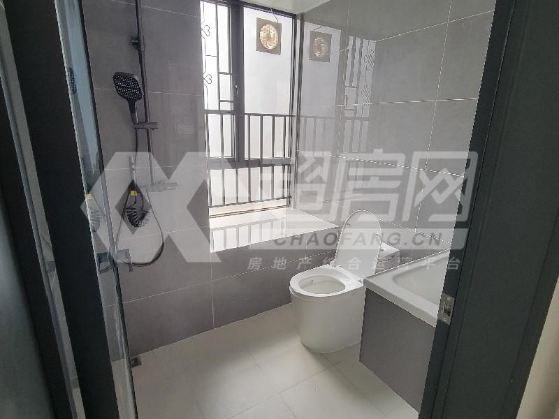 君兰江山出租房厨房及卫生间
