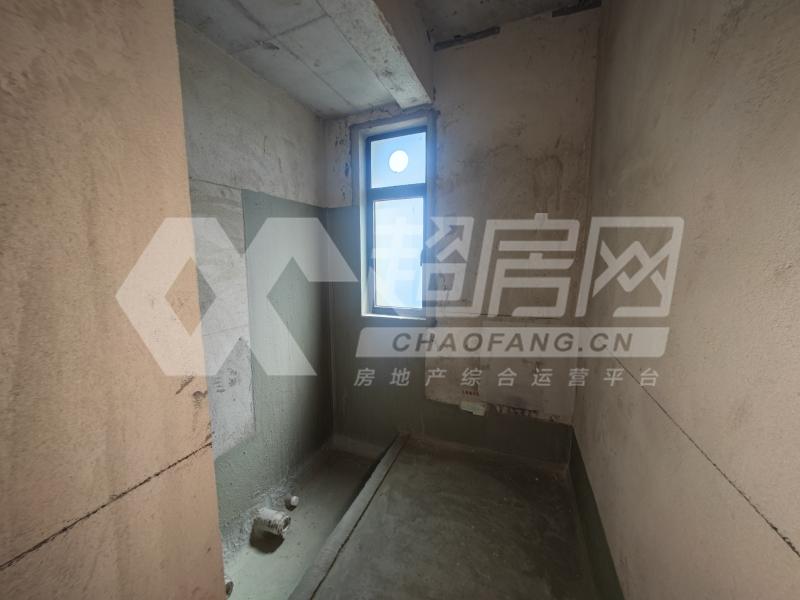 龙湖春江名城二手房厨房及卫生间