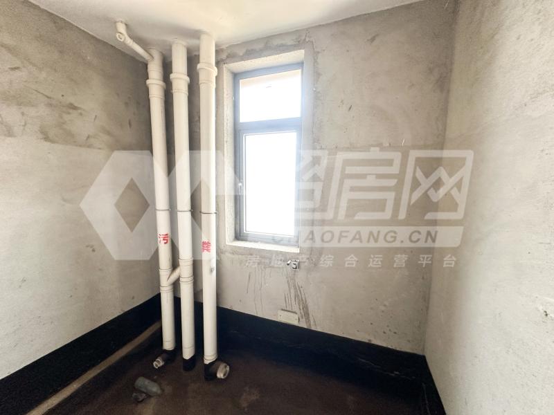 敏捷畔海御峰（B区）二手房厨房及卫生间