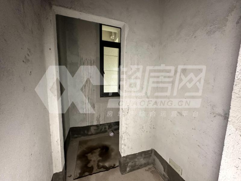 华侨城天鹅湖（别墅）二手房厨房及卫生间