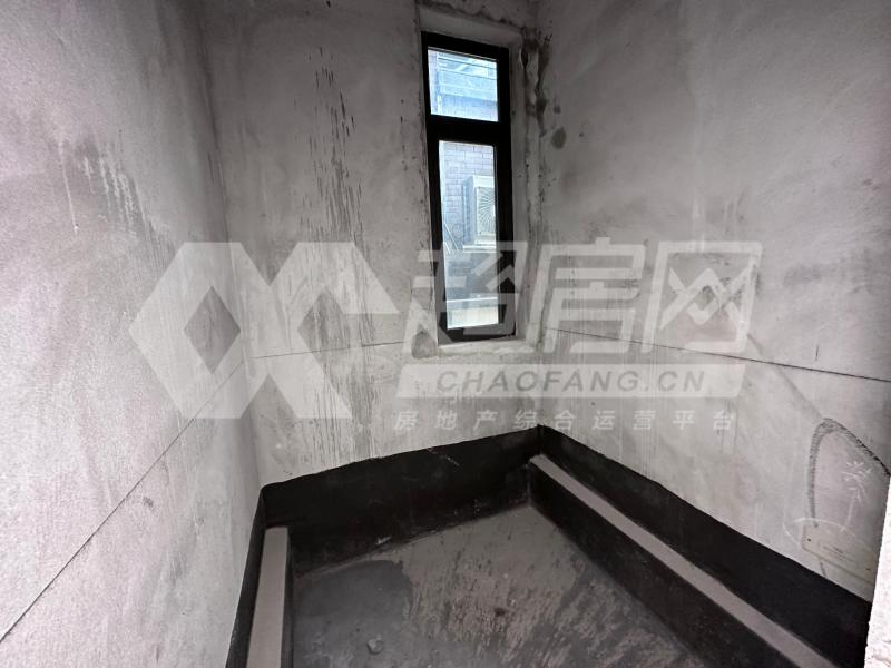 华侨城天鹅湖（别墅）二手房厨房及卫生间
