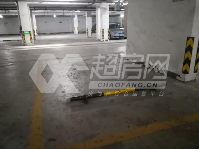 明日华府出租房厨房及卫生间