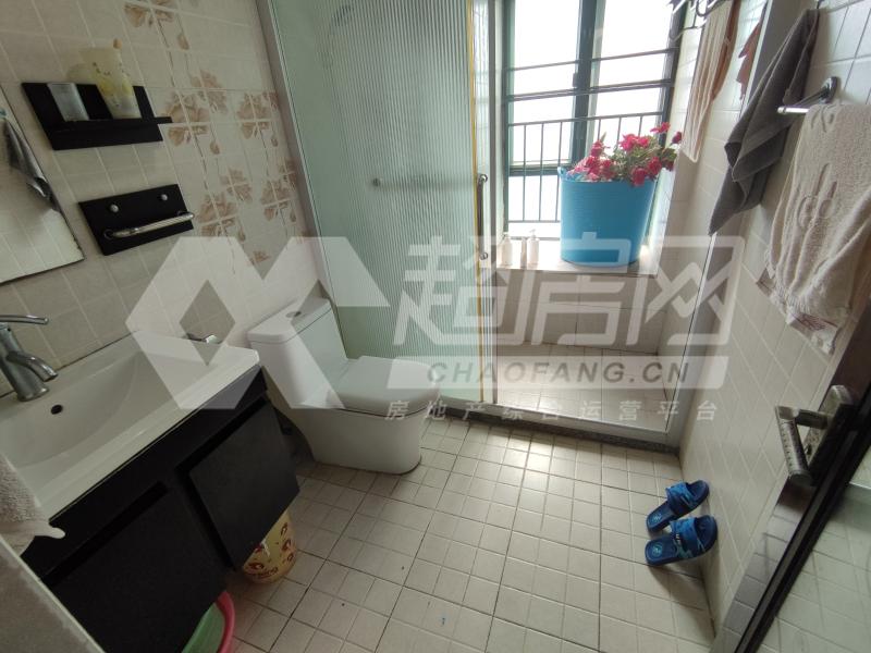 雅居乐花园（大良）二手房厨房及卫生间