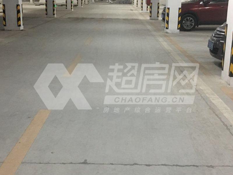 嘉信绿景花园二手房卧室