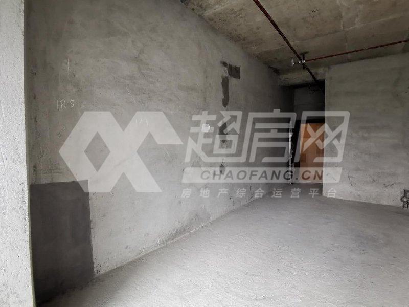 保利东瑞广场出租房厨房及卫生间