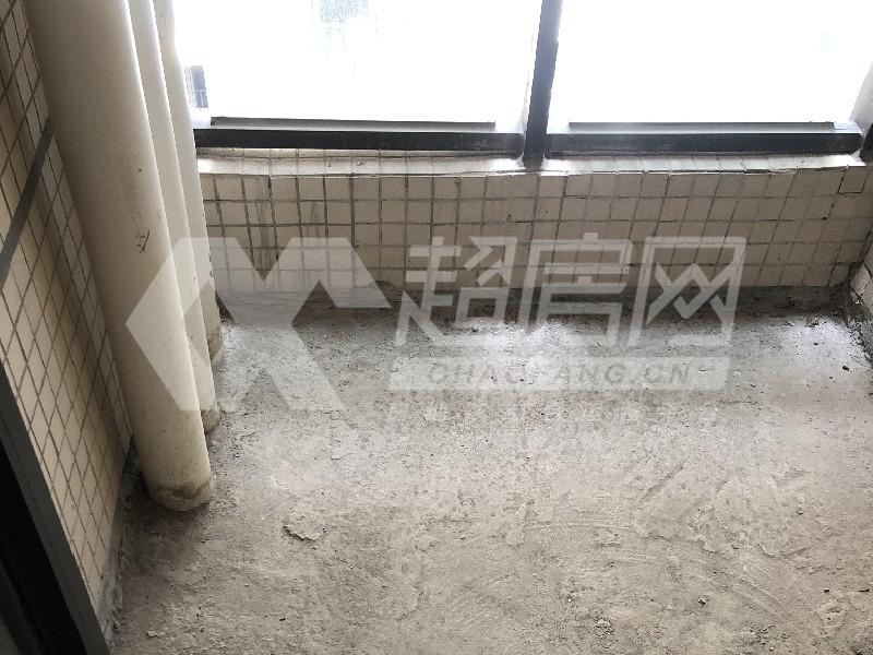 保利西悦湾花园二手房阳台