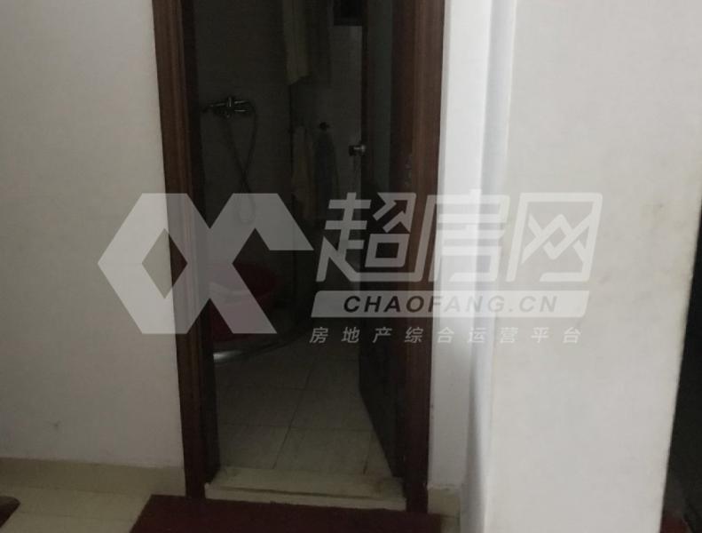 圣堡莱公馆二手房厨房及卫生间