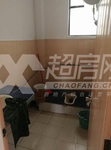 华宝新村二手房厨房及卫生间