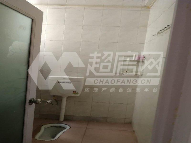 锦绣一村出租房厨房及卫生间