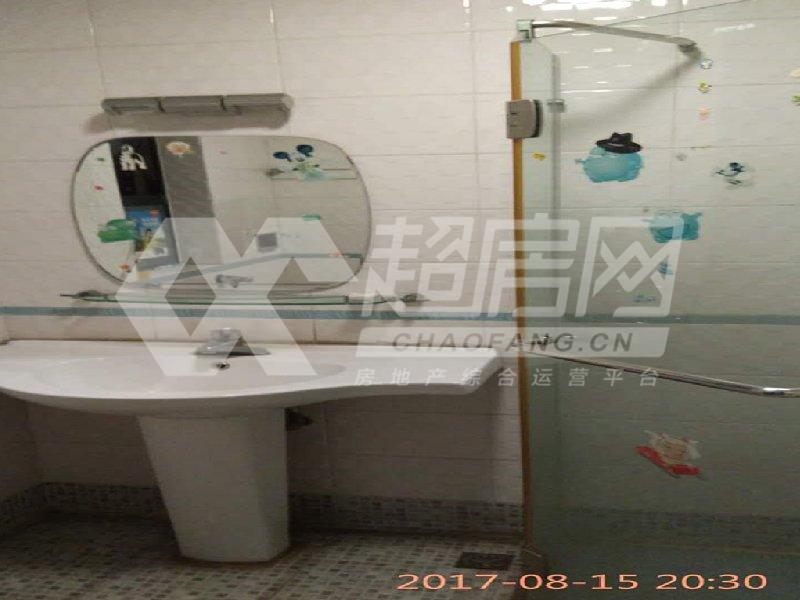 进雅名居二手房厨房及卫生间