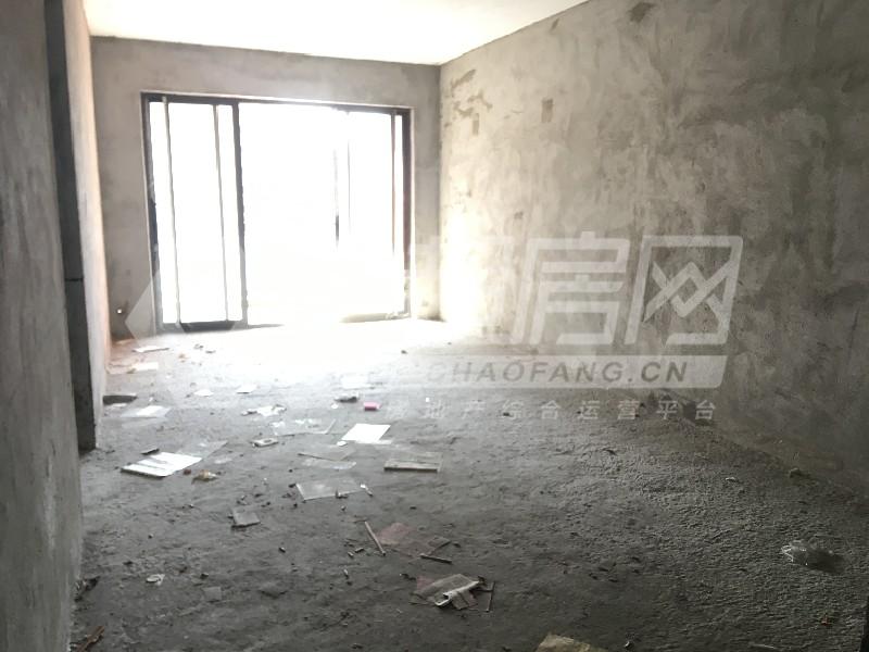 颐澳领地园二手房客厅