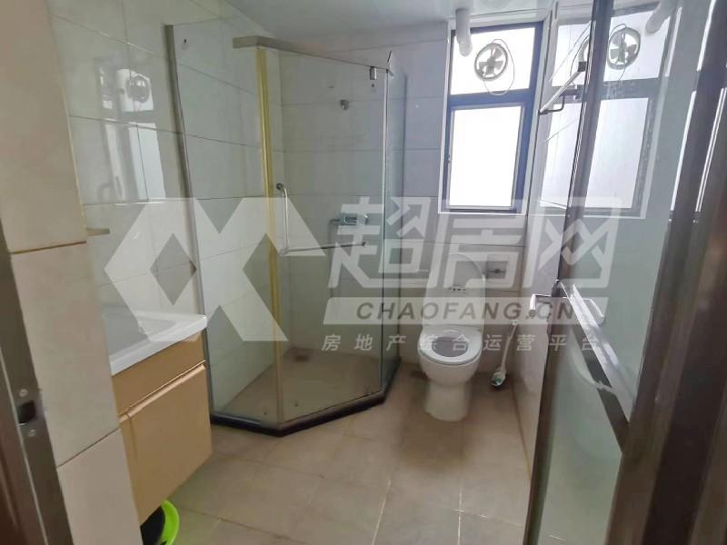 金湾豪庭二手房厨房及卫生间