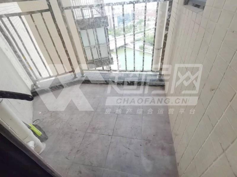 金湾豪庭二手房阳台