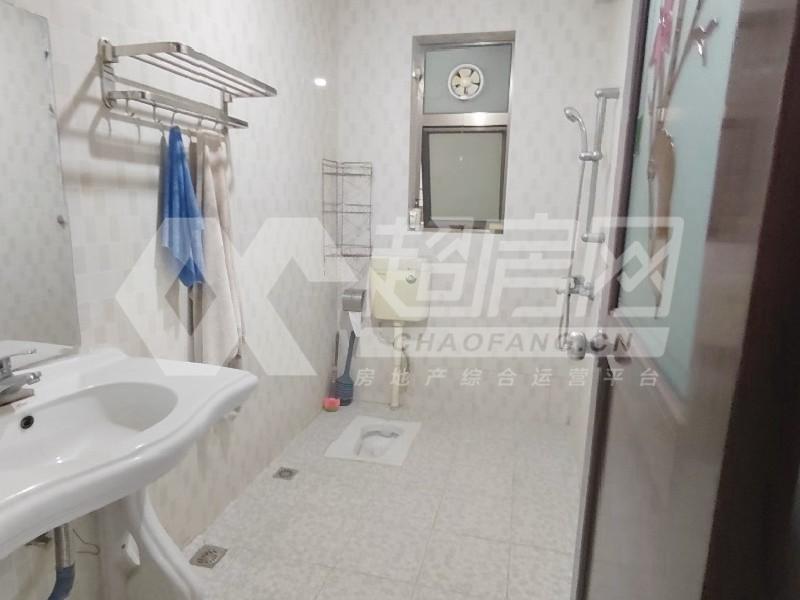 景汇名都出租房厨房及卫生间
