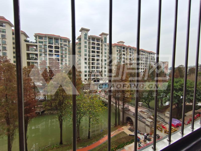 景汇名都二手房阳台