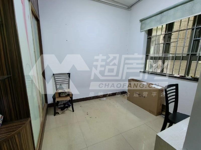 海骏达上苑二手房卧室