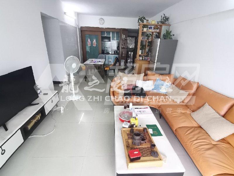 景泰花园二手房客厅