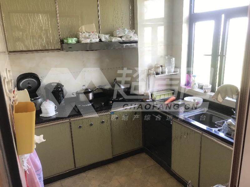 美的时代城二手房厨房及卫生间