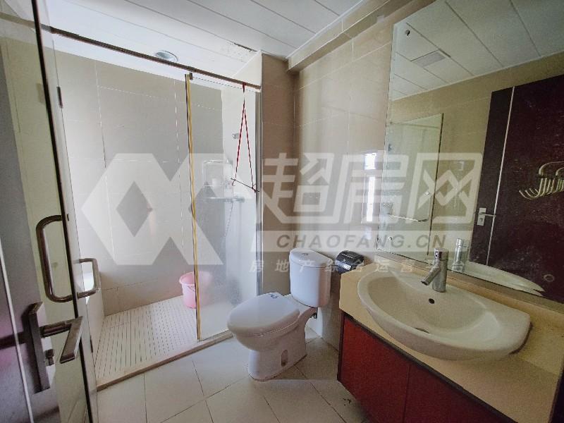 中博城果（汇盈苑）二手房厨房及卫生间