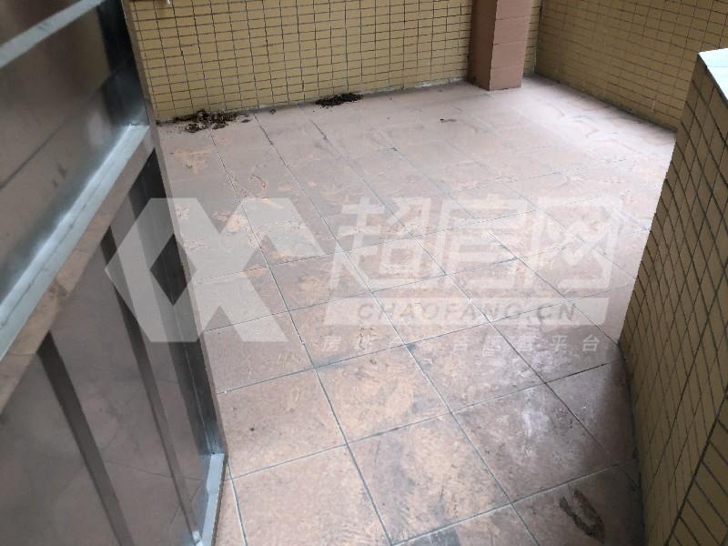 建设西二路二手房露台