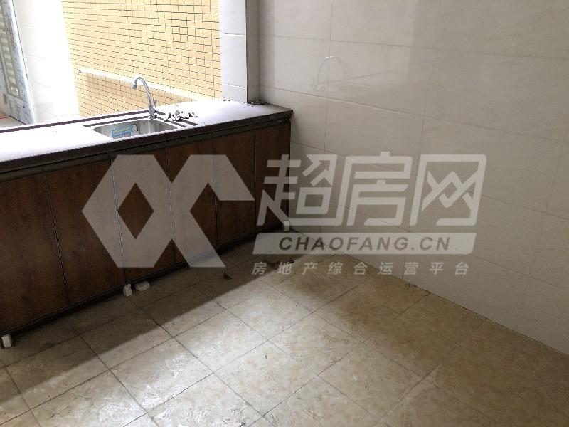 建设西二路二手房卧室