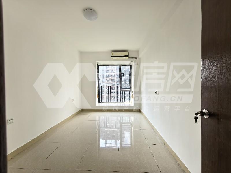 万科沁园二手房卧室