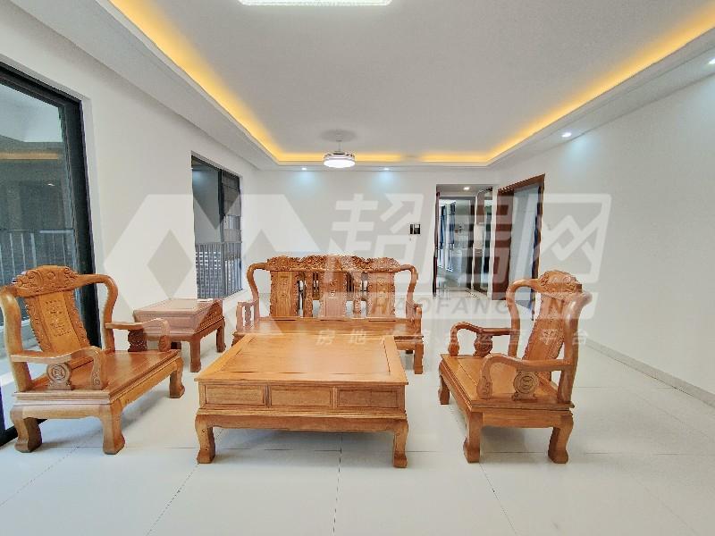 万科沁园二手房客厅