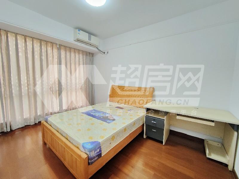 万科沁园二手房卧室