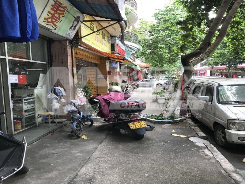 翠景轩二手房客厅