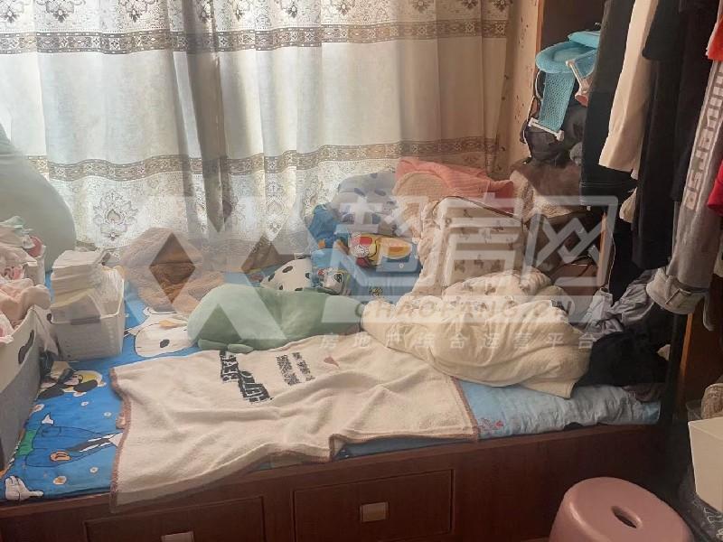 保利外滩一号二手房卧室