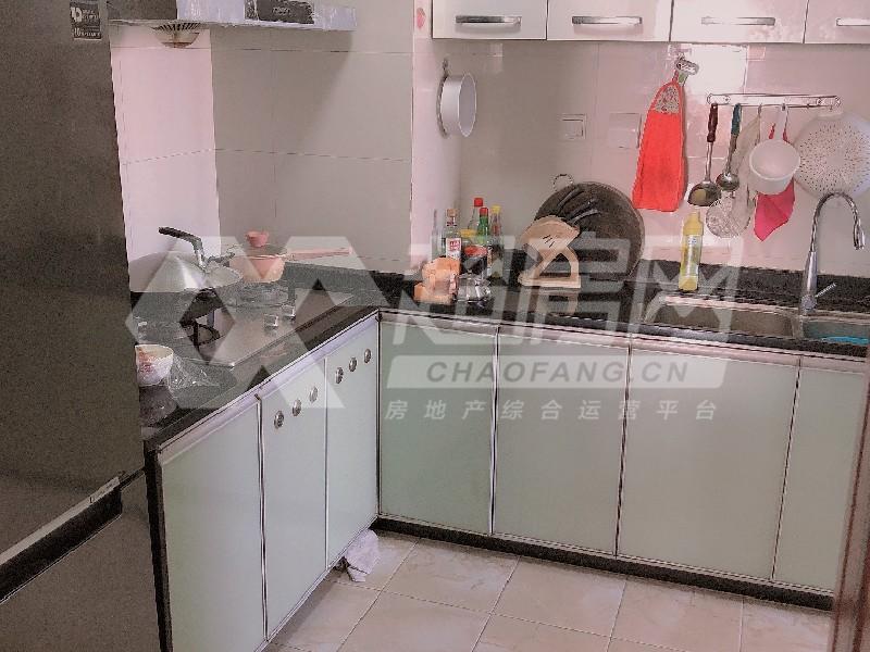 保利外滩一号二手房厨房及卫生间