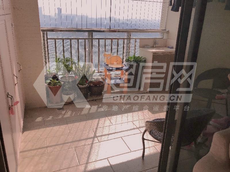 保利外滩一号二手房阳台