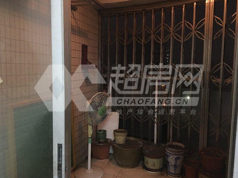 美的海岸广场二手房客厅