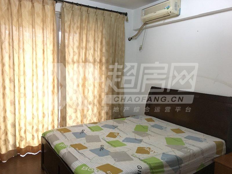 美的海岸广场二手房卧室