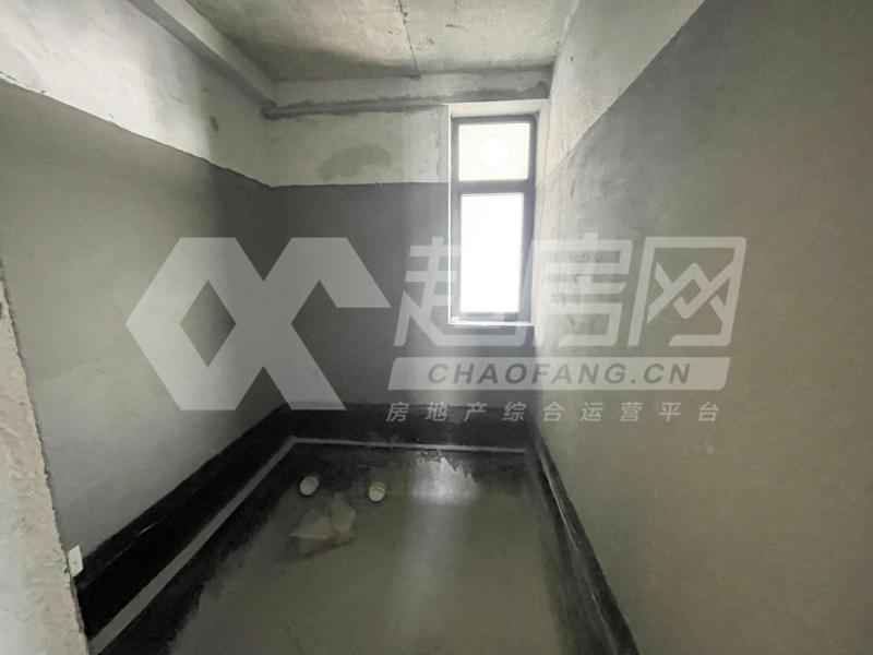 凯蓝滨江二手房厨房及卫生间
