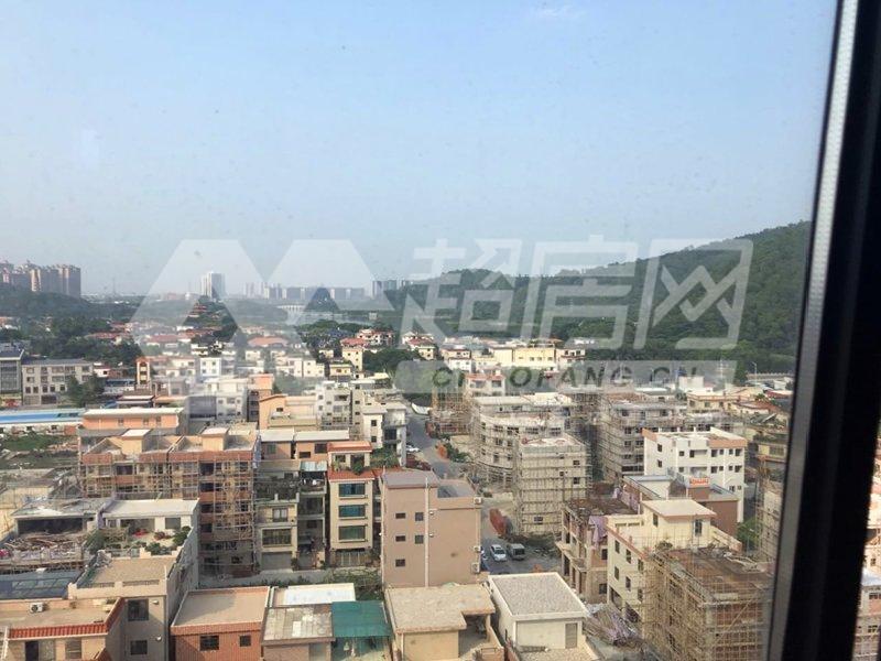 嘉德尚层二手房阳台