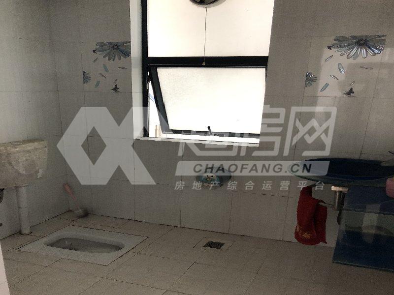 现代名邸二手房厨房及卫生间