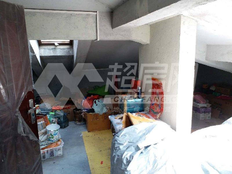 君兰国际高尔夫生活村出租房厨房及卫生间