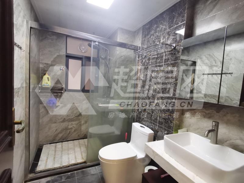 君兰江山出租房厨房及卫生间