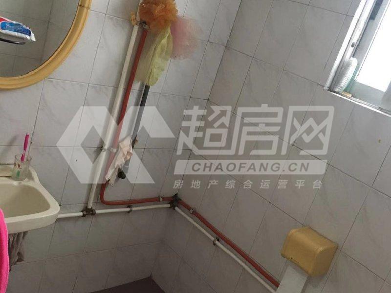 连平花园出租房厨房及卫生间