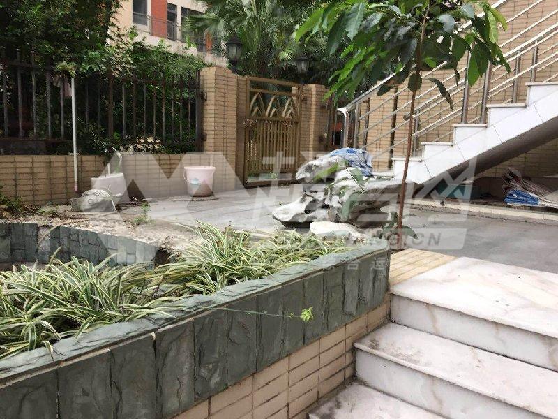桂畔怡景湾二手房客厅