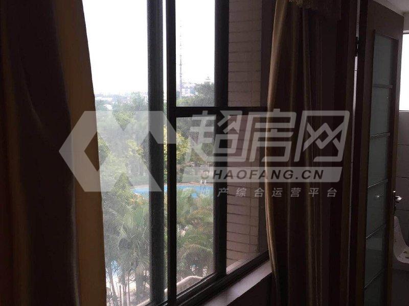 桂畔怡景湾二手房书房