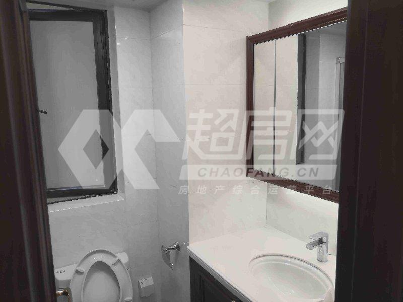 中海万锦公馆二手房厨房及卫生间