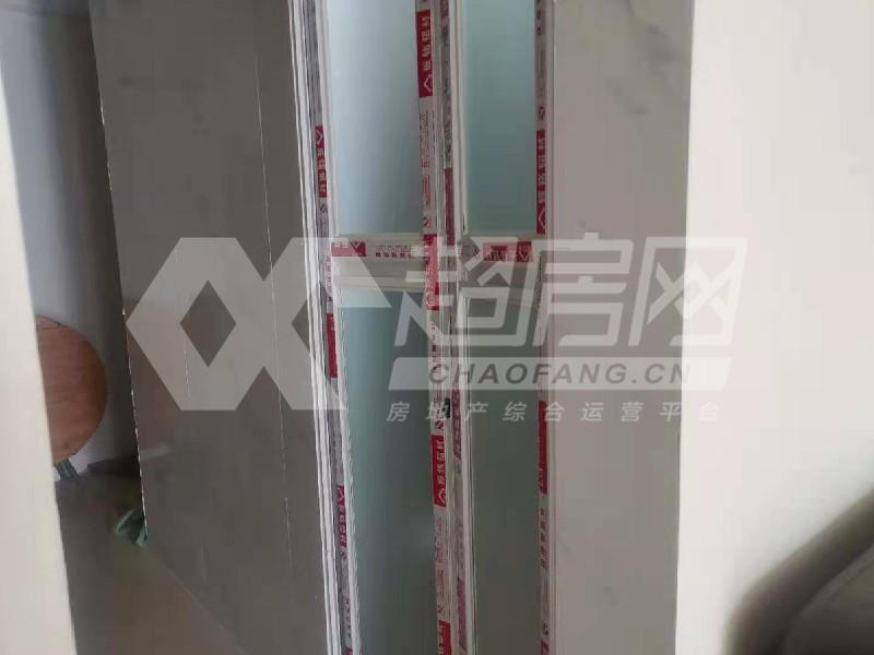 碧桂园右里苑二手房厨房及卫生间