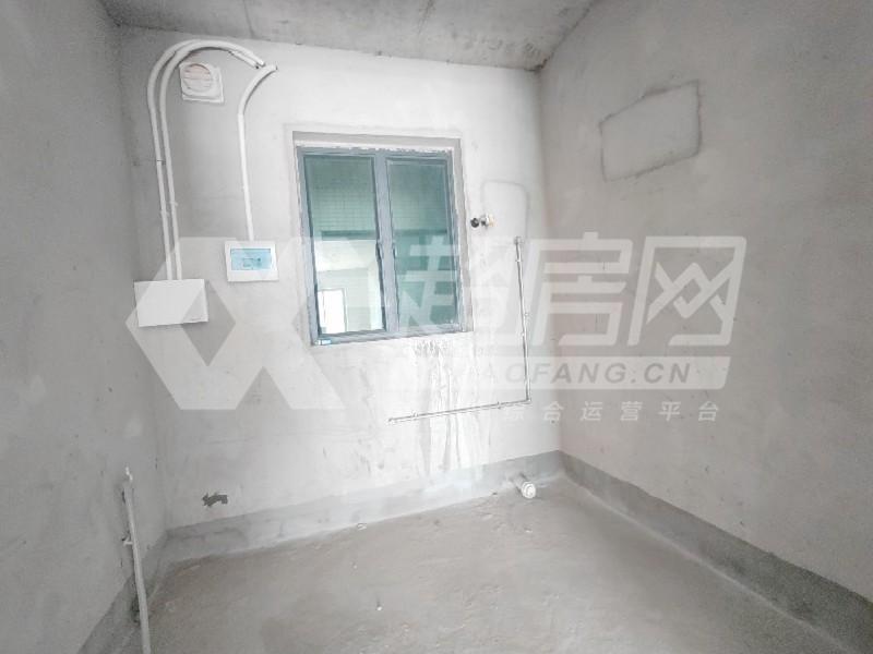 尚苑二手房厨房及卫生间