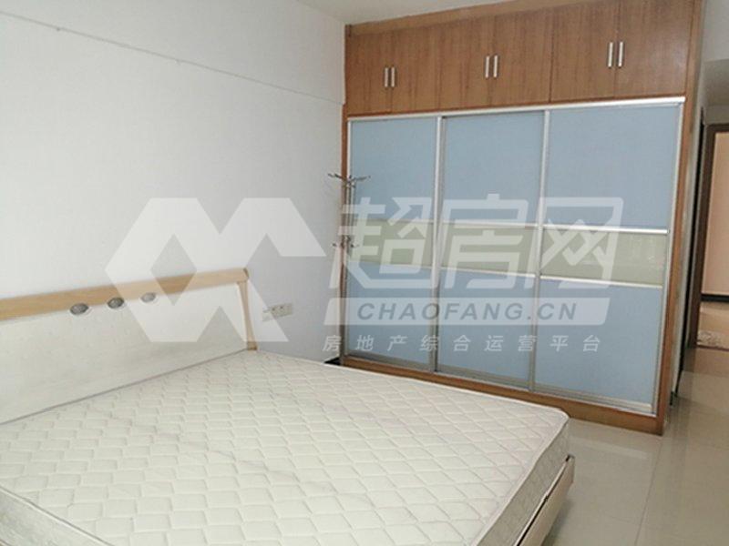 乐雅苑二手房卧室